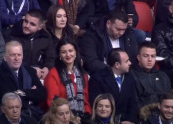 VENDIMI! Belind Këlliçi: Azem Hajdari shpallet kryetar nderi i Partisë Demokratike