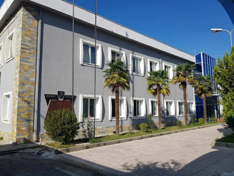 Po transportonin 30 kg kanabis, 3 të arrestuar në Vlorë