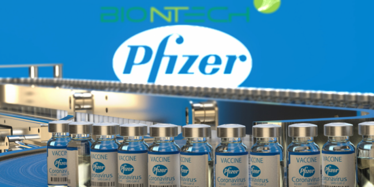 CEO i Pfizer: Mund të nevojitet një dozë e katërt vaksine kundër Omicron