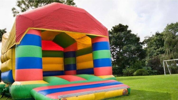 Tragjedi në Australi, era ngre në ajër kështjellën prej gome, humbin jetën 4 fëmijë