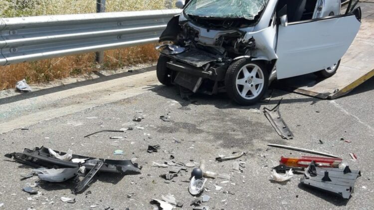 Aksident te ‘Kafja e Rremës’/ Përplasen dy makina, një person plagoset rëndë