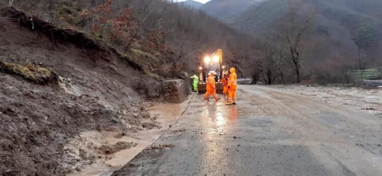 Moti i keq në vend, ARRSH apel shoferëve: Këto janë akset problematike