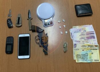 Policia aksion në Astir, lokalizohet dhe kapet 56-vjeçari me kokainë dhe armë zjarri