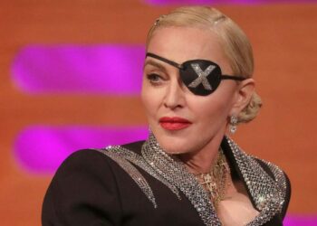 Madonna risjell versionin e ri të këngës “Frozen”