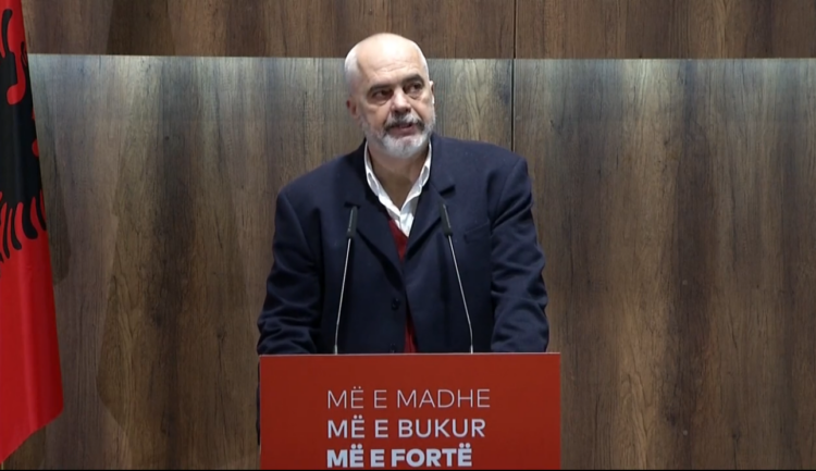 Rindërtimi, Rama në shkollën në Kombinat: Do fusim mësimin e teknologjisë që në klasë të parë