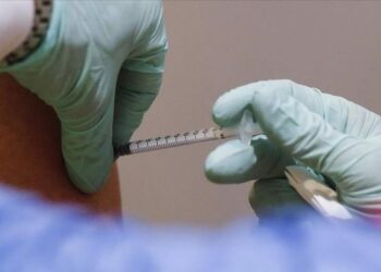 SHBA/ Autorizohet përforcuesi Pfizer-BioNTech për personat e moshës 16 dhe 17 vjeç