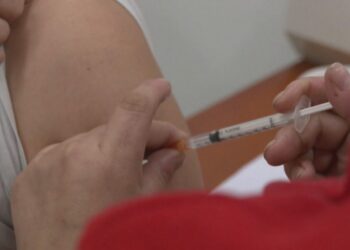 Gjykata amerikane bllokon urdhrin për vaksinimin e detyruar të punonjësve të shëndetësisë