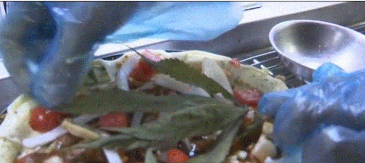 Pica me kanabis, trendi më i ri i ushqimit në Tajlandë