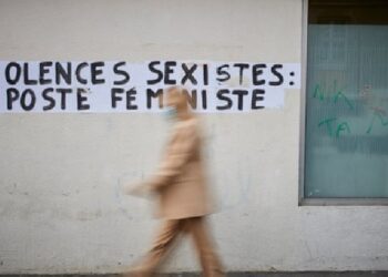 Vrasjet e Vitit të Ri nxisin thirrje për veprim për të luftuar dhunën ndaj grave në Francë
