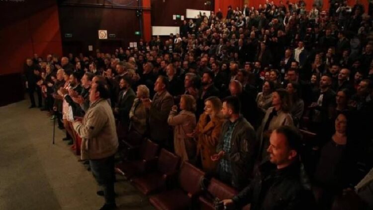 COVID-19 ‘mbyll’ dyert e Teatrit! Dy aktorë rezultojnë pozitivë me virus