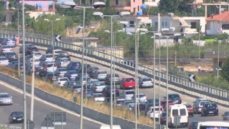 Rregullat e reja të importit të makinave, nuk mund të blini më asnjë makinë nga jashtë vendit më të vjetër se viti 2007