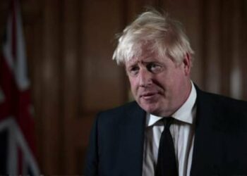 Aktivistët kundër vaksinës së Covid, Johnson: Janë totalisht gabim, po flasin kot