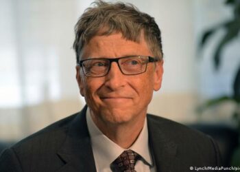 Bill Gates zbulon planin e tij se si do të eliminojë Koronavirusin përgjithmonë
