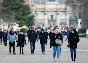Franca regjistron shifra rekord të infektimeve ditore, në 24 orë identifikohen mbi 260 mijë raste të reja me COVID-19