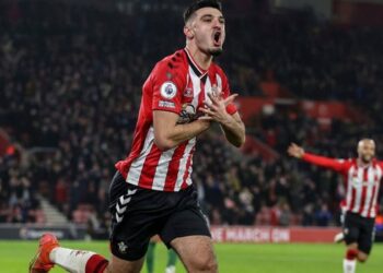 Broja bën ‘jehonë’ në mediat britanike! “The Guardian”: Javë vendimtare për sulmuesin shqiptar