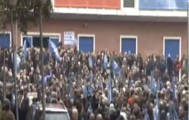 Selia e PD-së si ASNJËHERË më parë! Mbushet me DEMOKRATË