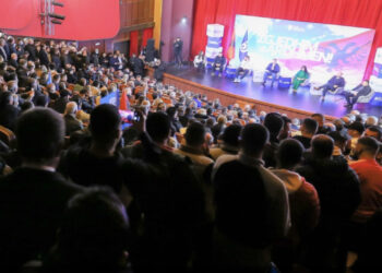 Basha nga takimi i Fierit: Demokratët kanë zgjedhur të ardhmen