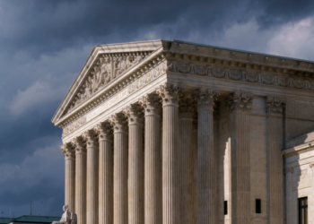 SHBA: Gjykata e Lartë bllokon urdhrin për vaksinim të detyruar në bizneset e mëdha