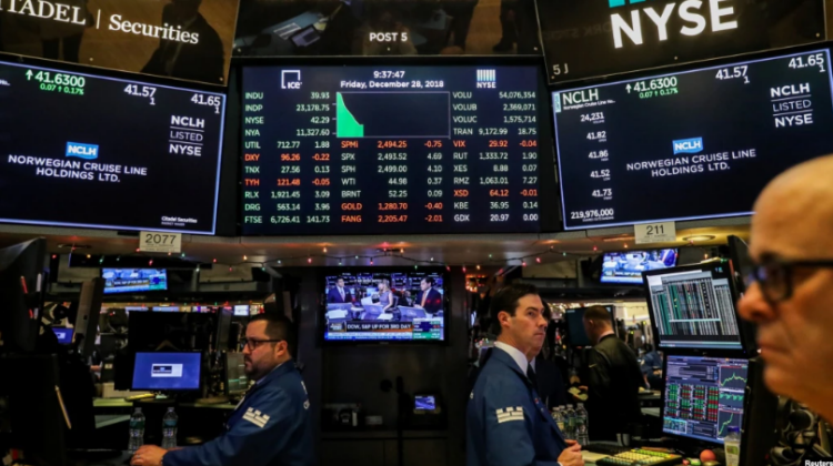 Pandemia përballi miliona persona me varfëri, të pasurit u pasuruan më shumë