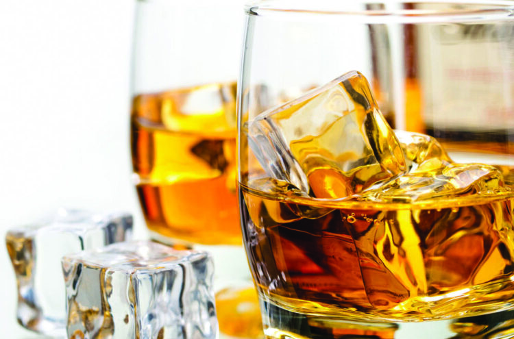 Çmimet e pijeve të alkoolit do të rriten në 2022