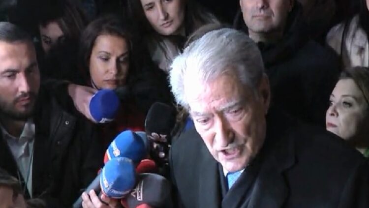 “Jo bunker i pengut, por shtëpi e demokratëve”, Berisha njofton protestë më 8 janar para selisë së PD