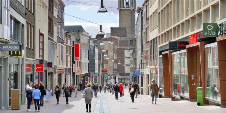 Financial Times: Rimëkëmbja ekonomike e Eurozonës po i mbijeton valës Omicron