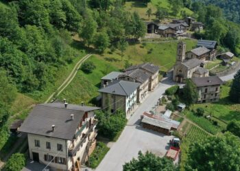 E rrallë në Itali! Ky është fshati i izoluar nga bota ku nuk flitet italisht