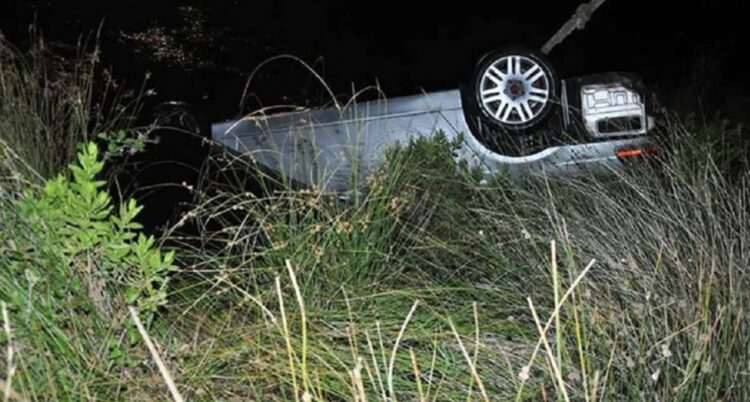 Aksident i rëndë me vdekje në Mat, makina del nga rruga e përfundon në humnerë