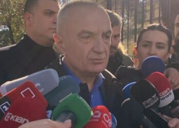 “Po opozita pse nuk u konsultua?”/ Meta ironizon: Taulanti është i madhërishëm, edhe i shumicës edhe i pakicës