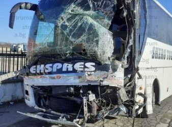 Aksidentohet në Bullgari autobusi me pasagjerë shqiptarë nga Kosova(FOTO)