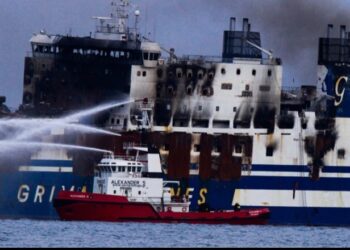 Anija e djegur në ngushticën e Korfuzit, publikohet lista me emrat e 10 të zhdukurve