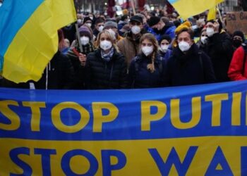 Tensionet me Rusinë, ‘alarm i kuq’ në Hungari, Sllovaki dhe Rumani, frikë për mijëra refugjatë ukrainas