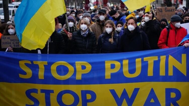 Tensionet me Rusinë, ‘alarm i kuq’ në Hungari, Sllovaki dhe Rumani, frikë për mijëra refugjatë ukrainas