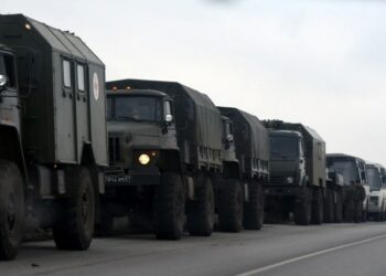 Trupat ruse hynë nga Bjellorusia për të sulmuar Ukrainën, Lukashenko mbledh ushtrinë