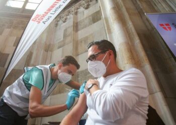 Vendi i parë anëtar i BE që miraton ligjin për vaksinat e detyrueshme