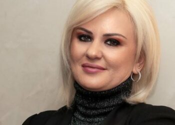 Në nëntor të vitit të kaluar i ‘hodhën në erë’ makinën me tritol, arrestohet noterja Rezarta Koçi!