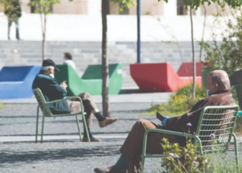 Pensionistët shqiptarë të varfër, udhëtojnë pak në krahasim me bashkëmoshatarët europianë