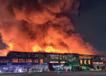 Zjarr i frikshëm, digjet qendra tregtare në Kosovë