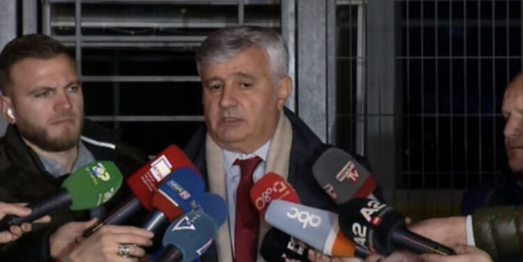 “Vendim skandaloz!”, avokati i Saimir Tahirit: Në këtë vend dy gjera janë të sigurta, lindja dhe vdekja