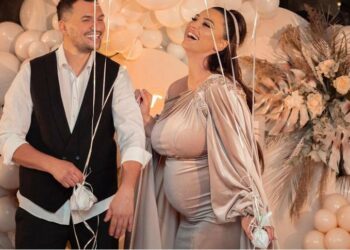 Genta Ismajli prezanton bebushat: Publikon foton e parë me binjakët