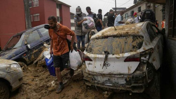 200 persona të zhdukur nga përmbytjet në Brazil