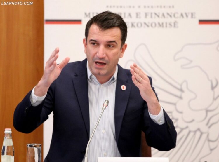 Shoqata e ndërtuesve: Bashkia Tiranë na shantazhon t’i çojmë dherat në incenerator