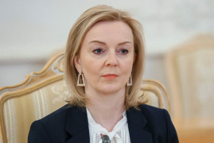 Kriza në Ukrainë, sekretarja e jashtme britanike viziton vendin