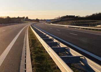 INSTAT: Nga 2014-2020 janë investuar 1,2 mld euro në rrugë, por numri i kilometrave ka rënë me 4.4%