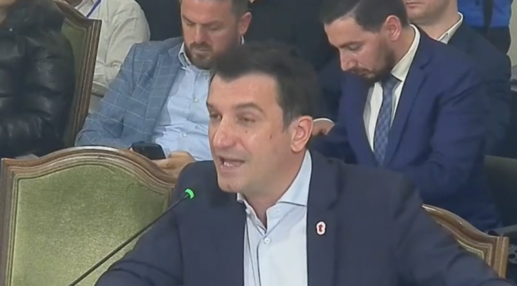 Plas në Komisionin për Inceneratorët/ Tabaku-Veliajt: Ti e përdor SPAK-un si qen sulmi