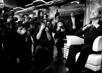 Vila, makina, para dhe varka luksoze marramëndëse! Berlusconi mbret i Scrooge me mbi 50 mln euro të deklaruara