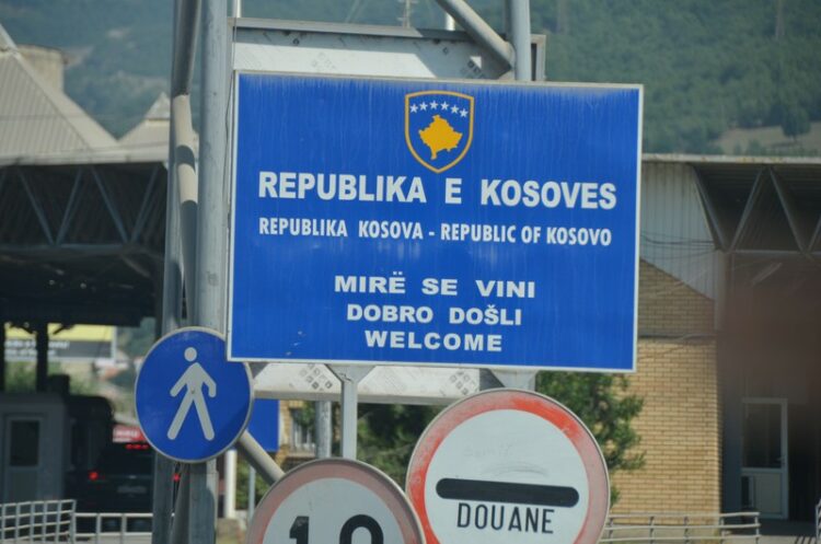 Miratohet ligji për lehtësime doganore mes Kosovës dhe Shqipërisë