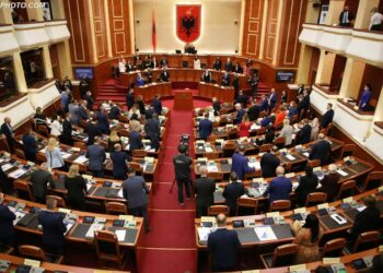 Zgjatja e mandatit të vettingut, DW zbardh prapaskenat e votimit dje në Kuvend