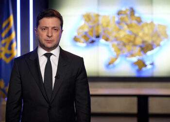 E PLOTE/ Fjalimi emocionues i Presidentit ukrainas: Nëse na sulmoni, do shihni fytyrat tona, e telefonova Putinin, por…