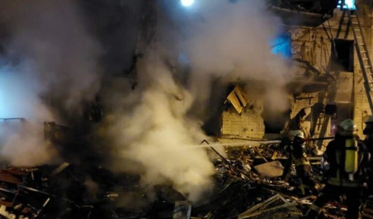 Ukraina 24 orë nën pushtimin e Rusisë, shpërthime të tmerrshme mbi Kiev dhe 137 viktima